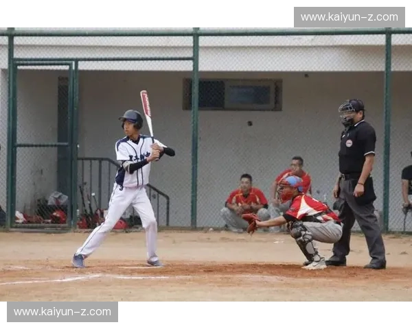 棒球护膝——让每一次冲刺与滑垒都更自信